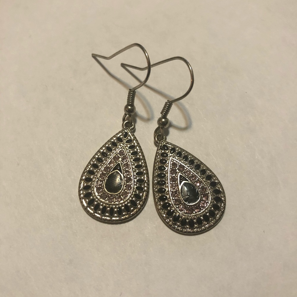 Teardrop pink and black earrings